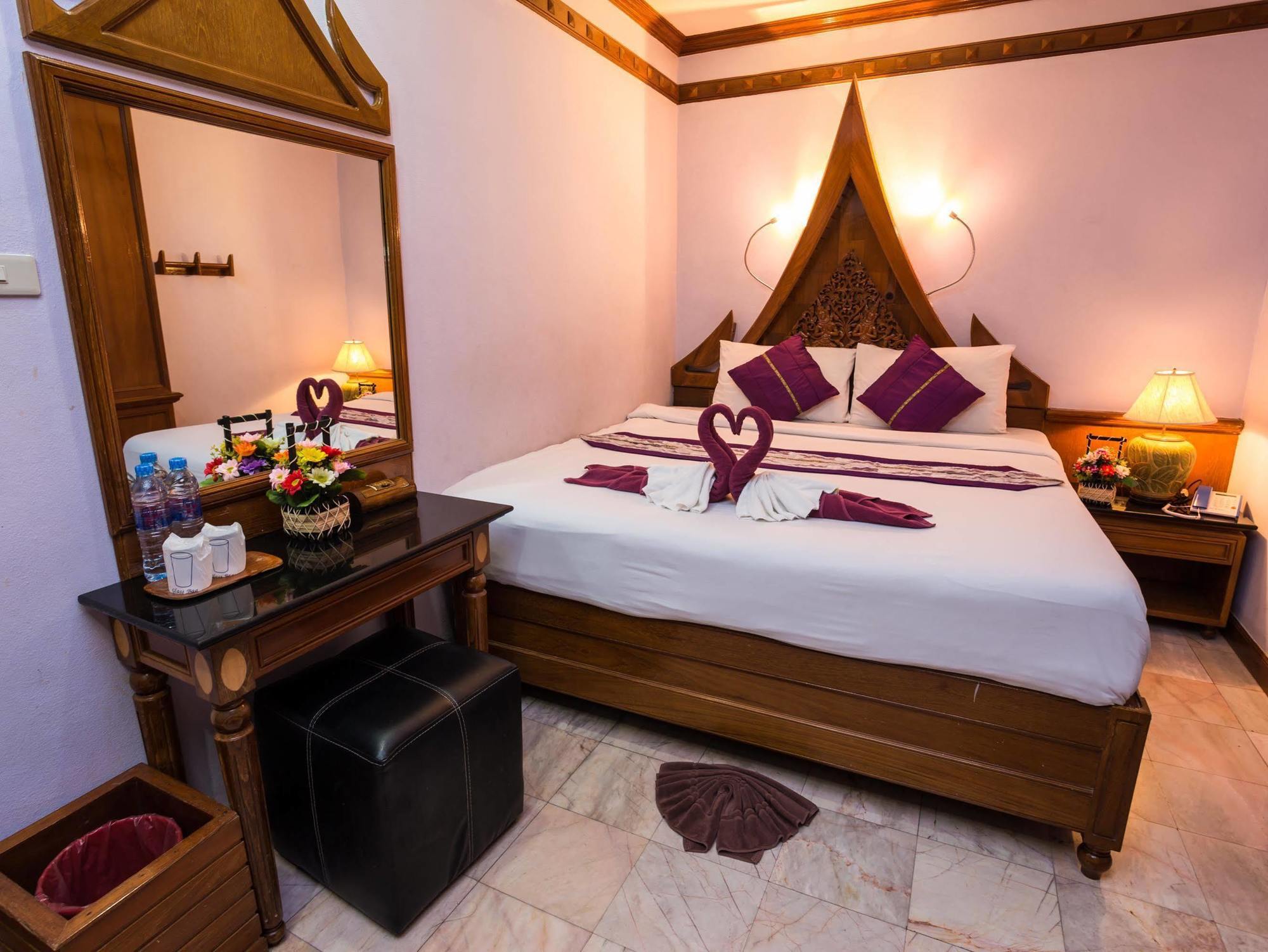 Patong Beach Bed And Breakfast Ngoại thất bức ảnh