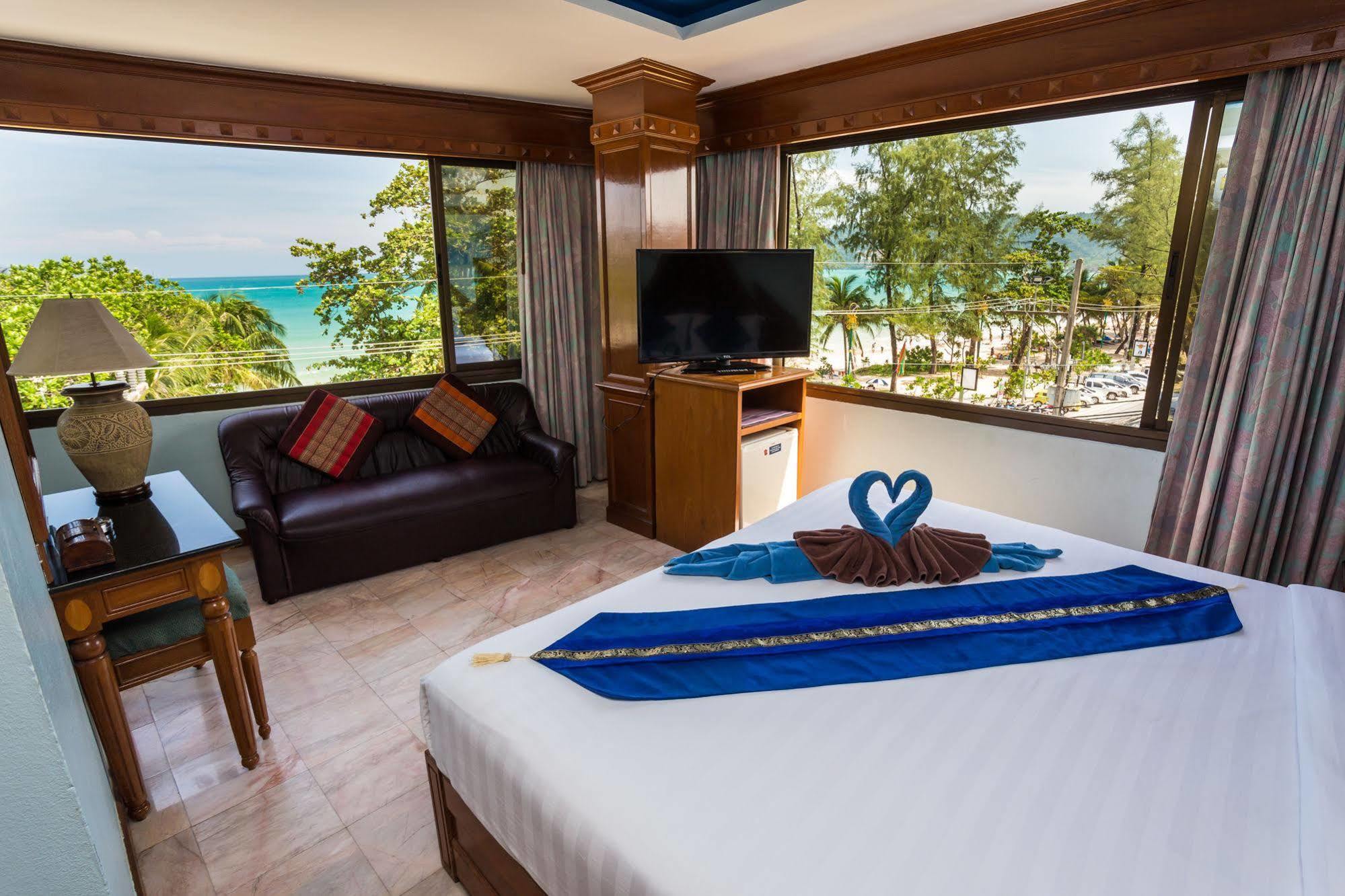 Patong Beach Bed And Breakfast Ngoại thất bức ảnh