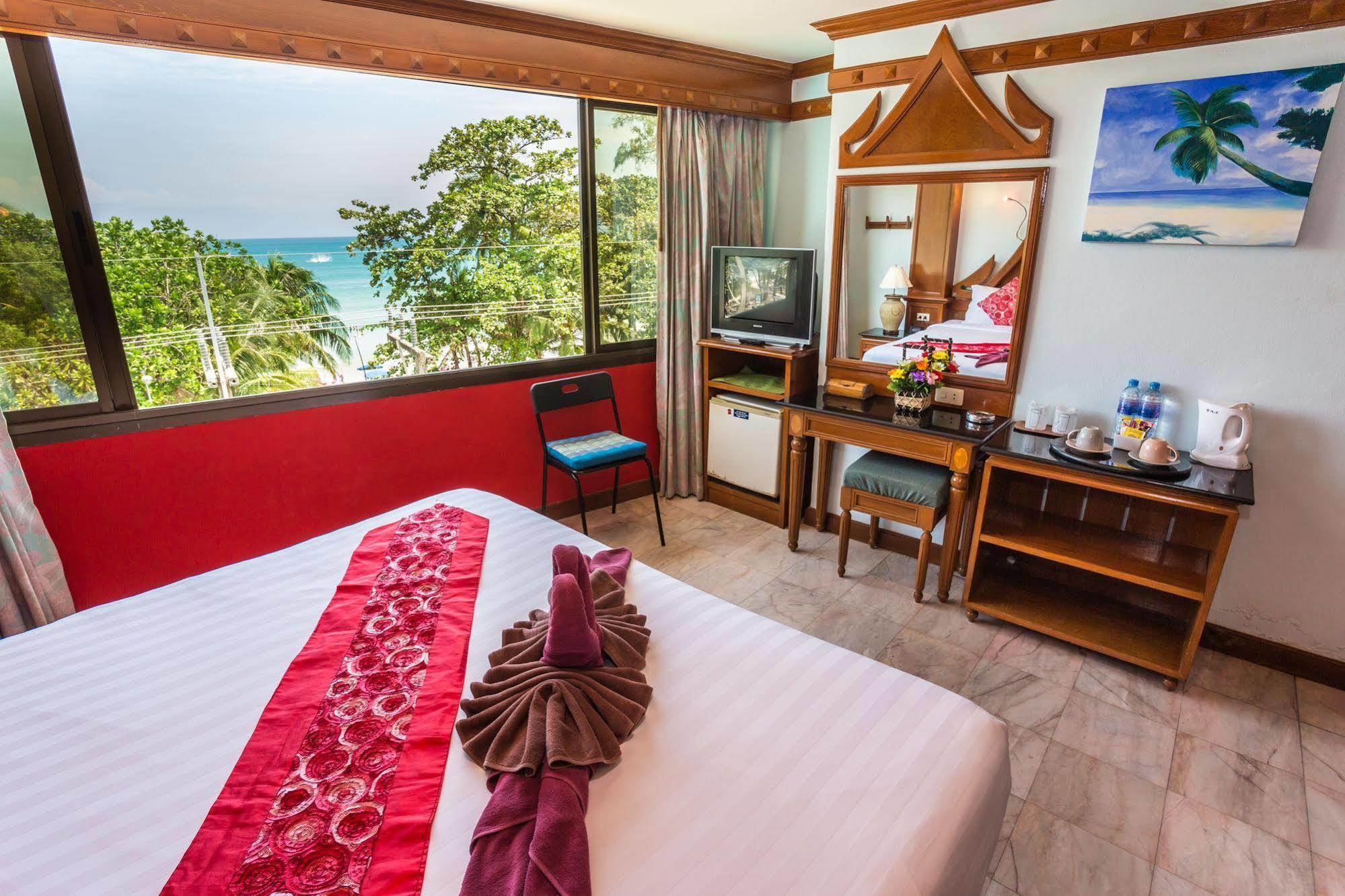 Patong Beach Bed And Breakfast Ngoại thất bức ảnh